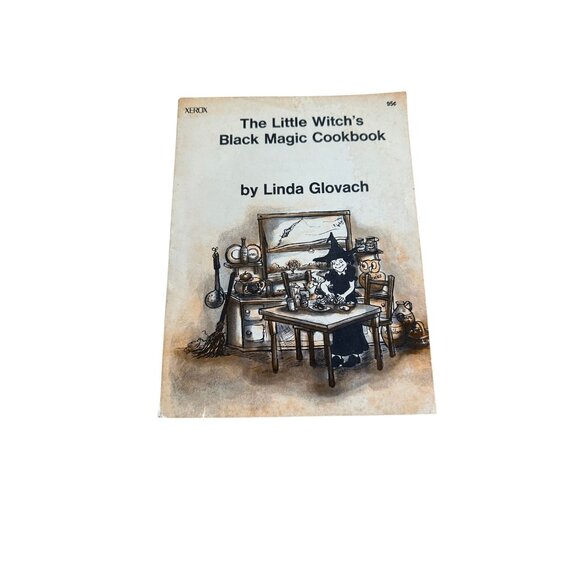 The Little Witchs Black Magic Cookbook By Linda Glovach Vintage Soft Cover - Picture 1 of 9